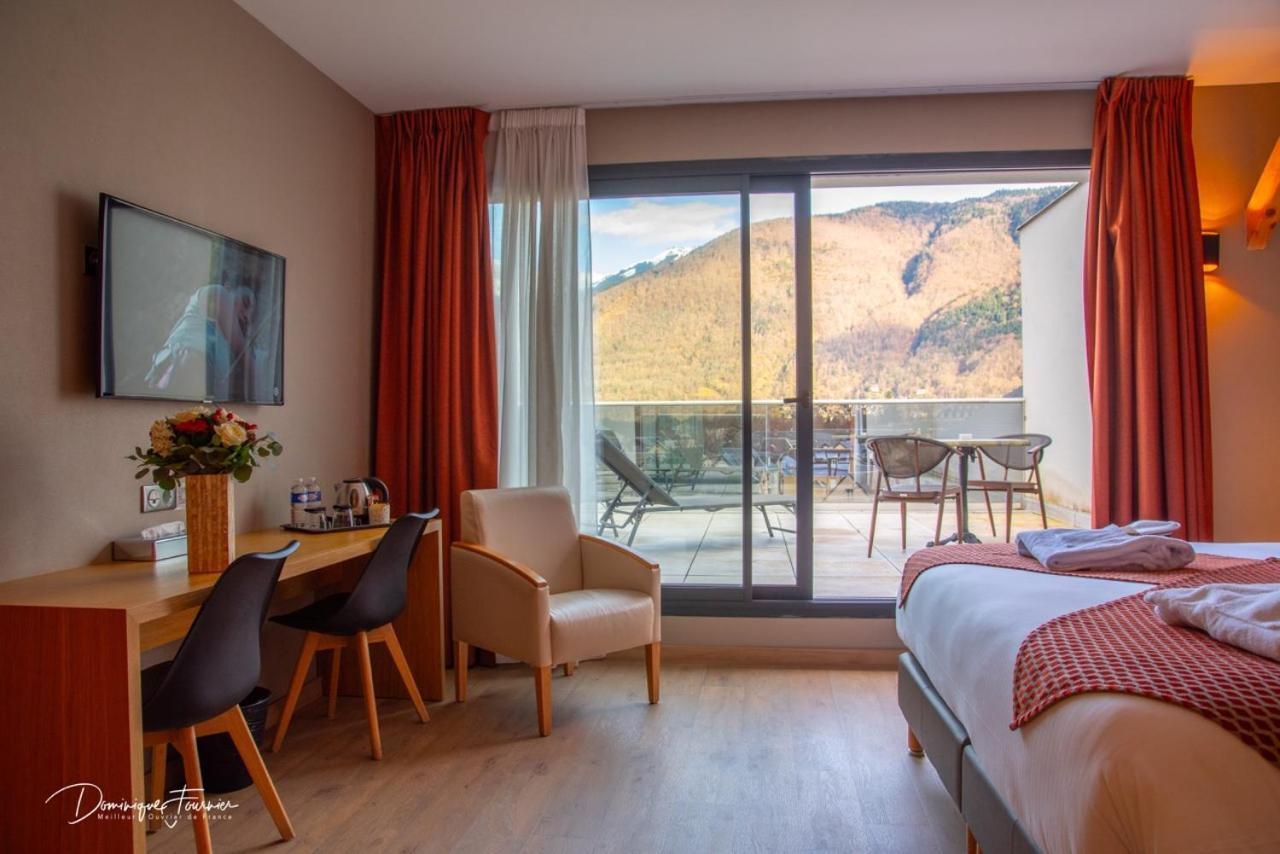 Готель Le Castel D'Alti Bagneres-de-Luchon Екстер'єр фото
